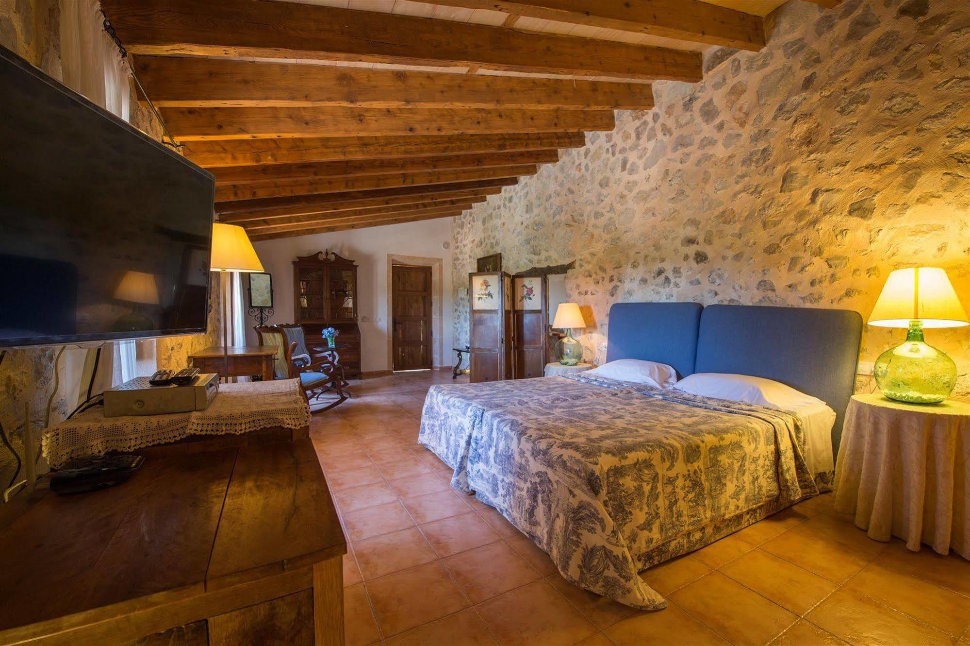 Hotel Rural Can Feliu Porreres Esterno foto
